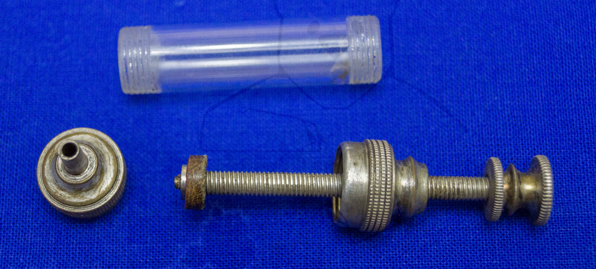 Spritze (Metall, Leder), Anfang der 1910'er Jahre, Einzelteile der Spritze